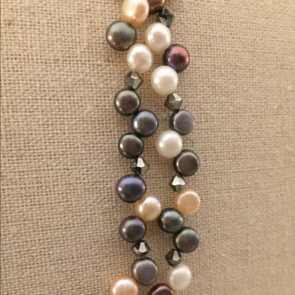 Layered pearl necklace - Picture 3 of 5